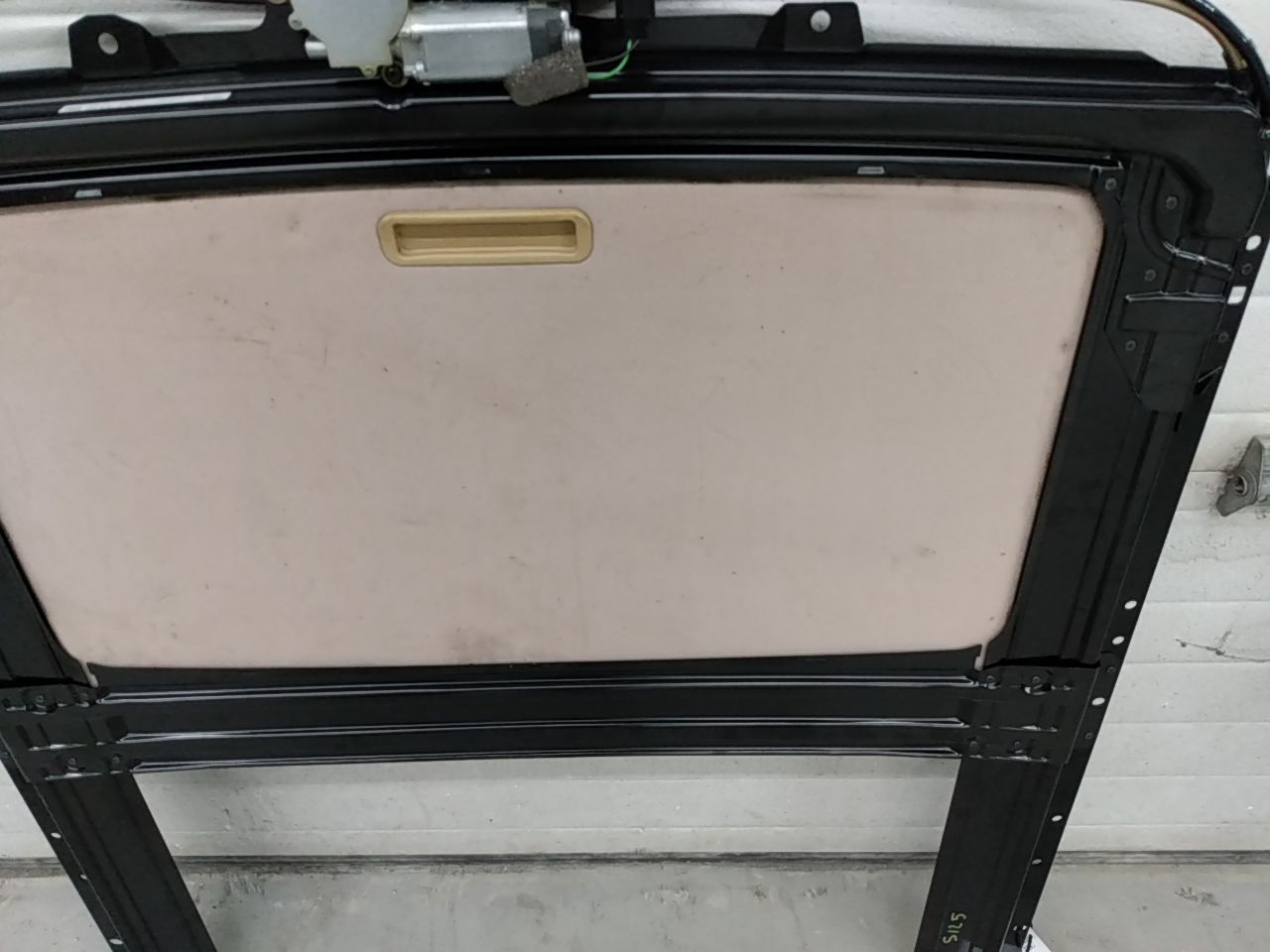 Volvo XC70 Sunroof Panel Assembly