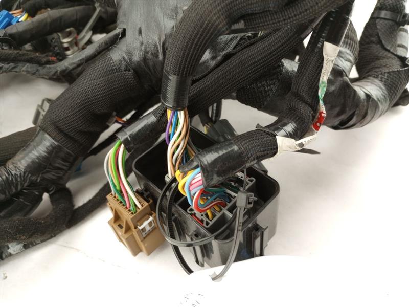 Cadillac CTS Dash and Engine Bay Wire Harness - 0