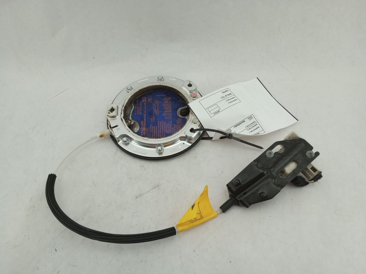 Audi TT Fuel Filler Door with Actuator - 0