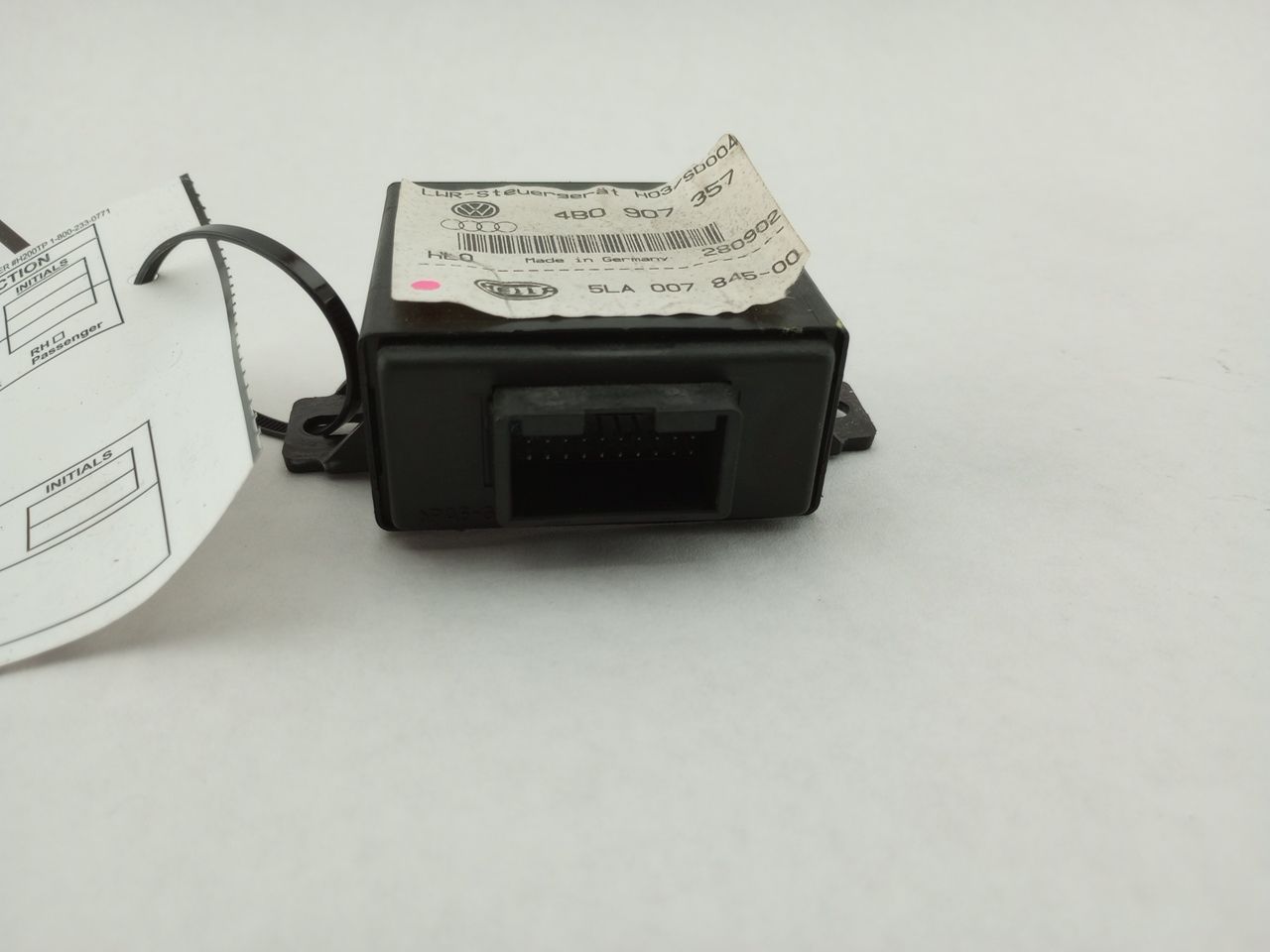 Audi TT Headlight Range Control Module