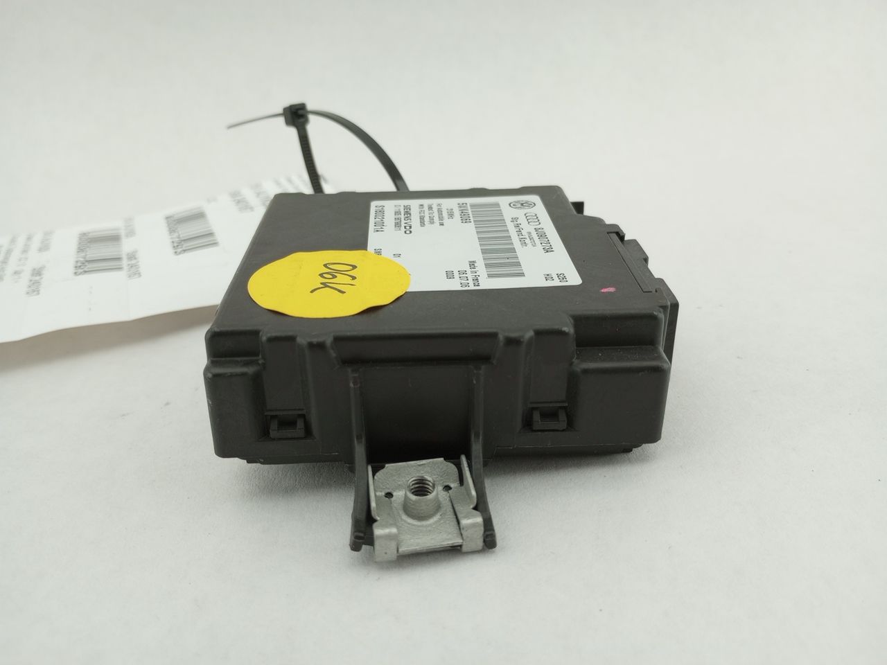 Audi TT TPMS Tire Pressure Monitor Sensor Control Module