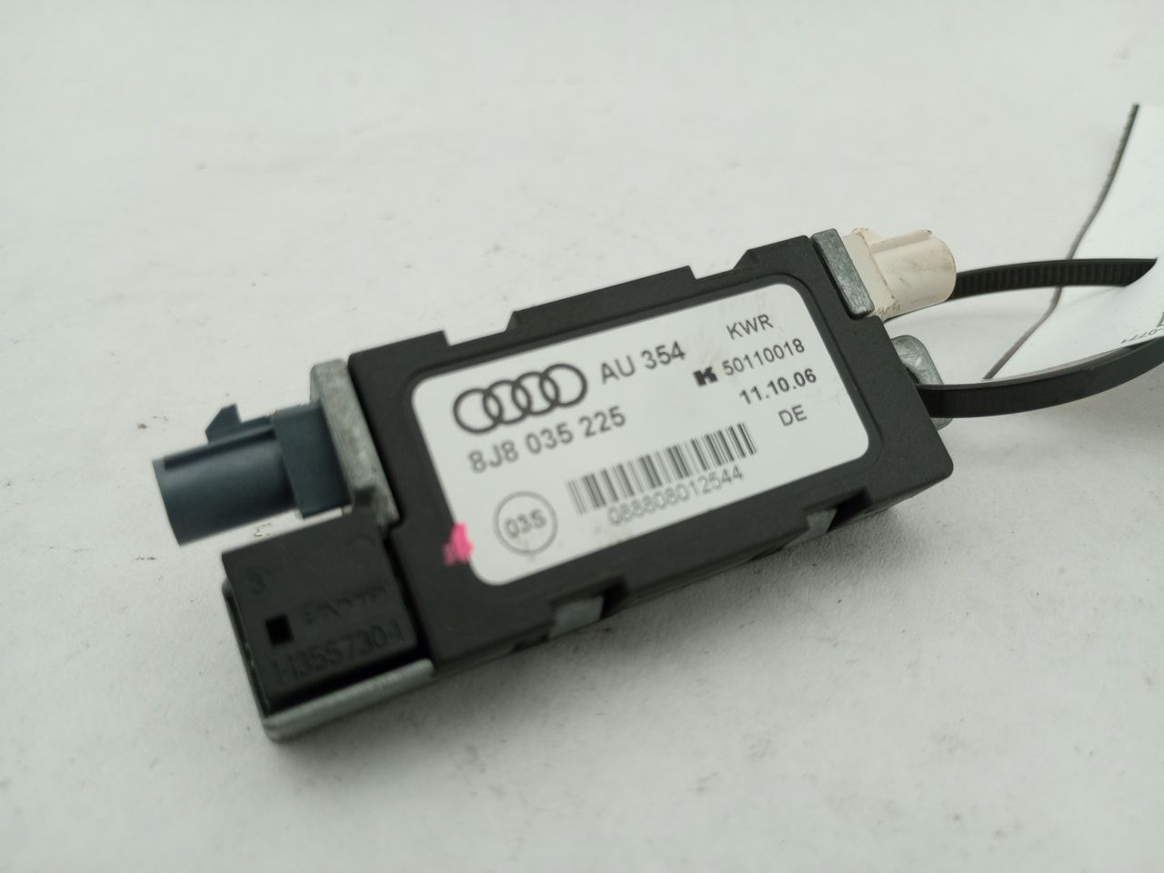 Audi TT Antenna Booster