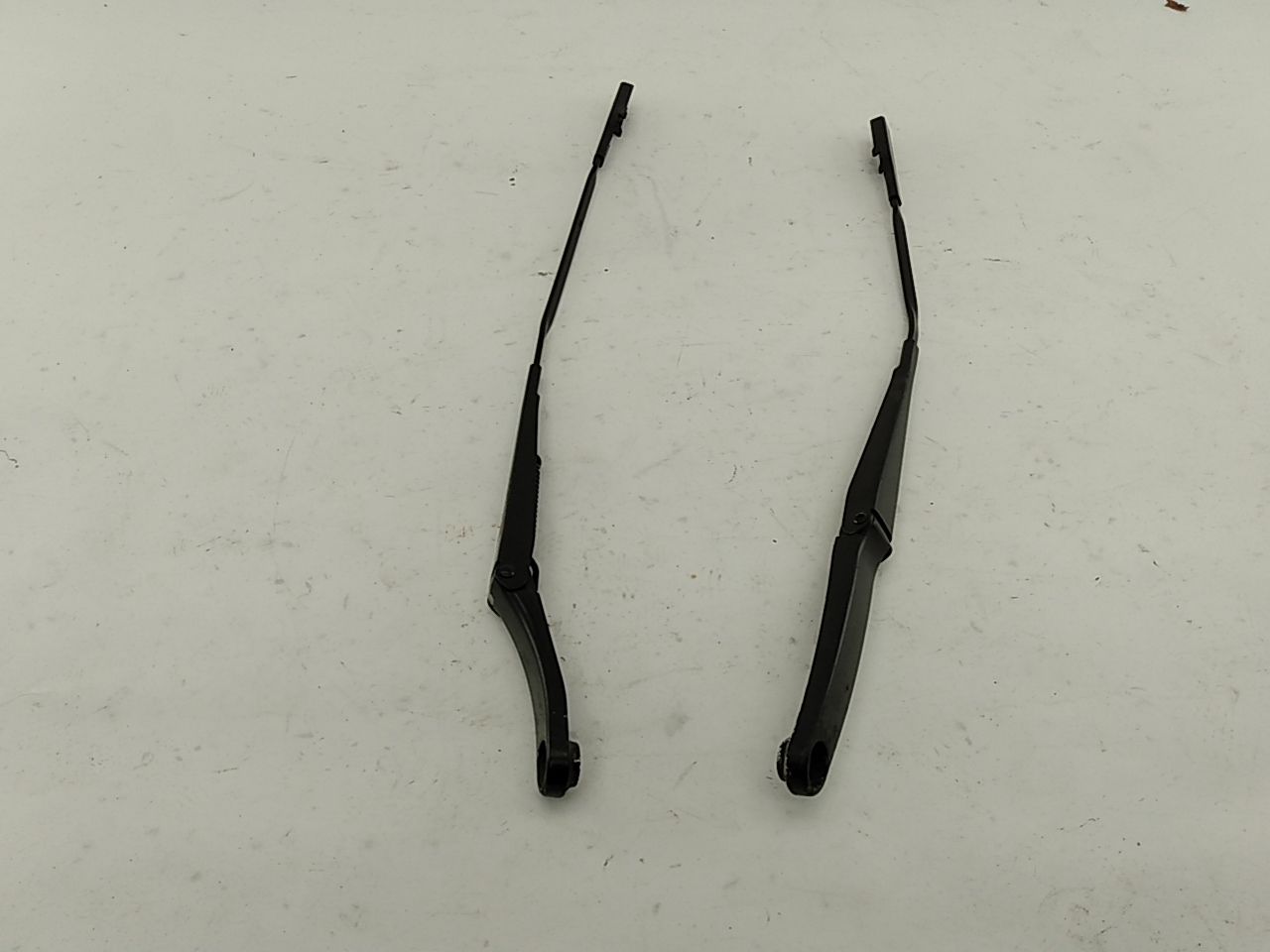 Audi TT Front Windshield Wiper Arms