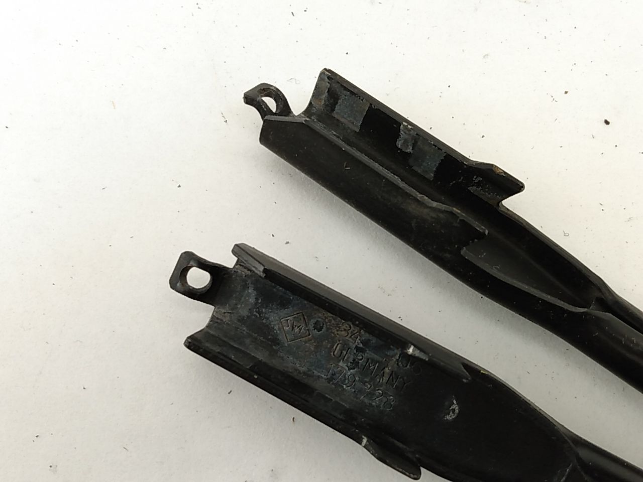 Audi TT Front Windshield Wiper Arms