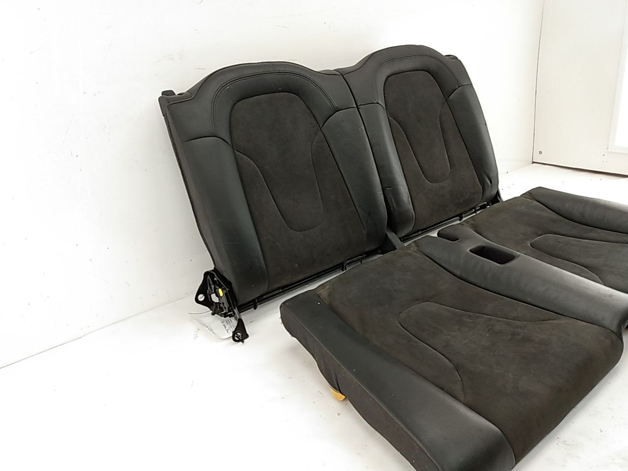 Audi TT Rear Seat Set