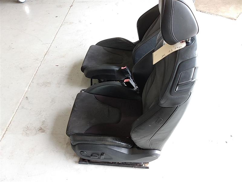 Audi TT Front Seat Set