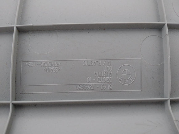 BMW 328i C-Pillar Trim Set