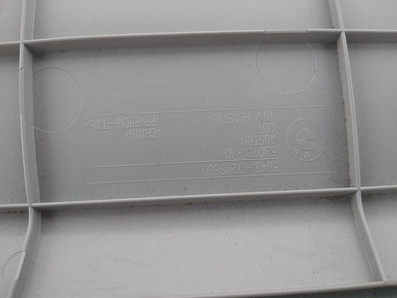 BMW 328i C-Pillar Trim Set