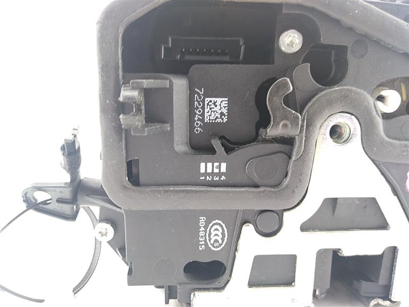 BMW 328i Front Right Door Latch