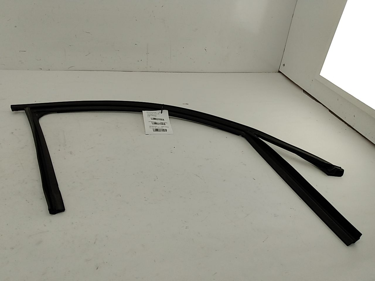 BMW 328i Front Right Door Window Seal - 0