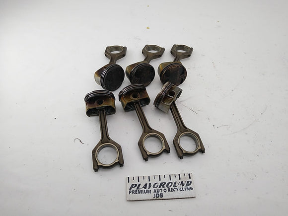 BMW 328i Piston Set