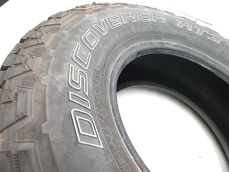 Hummer H3 Single Tire - Cooper Discoverer AT3 265/75 R16