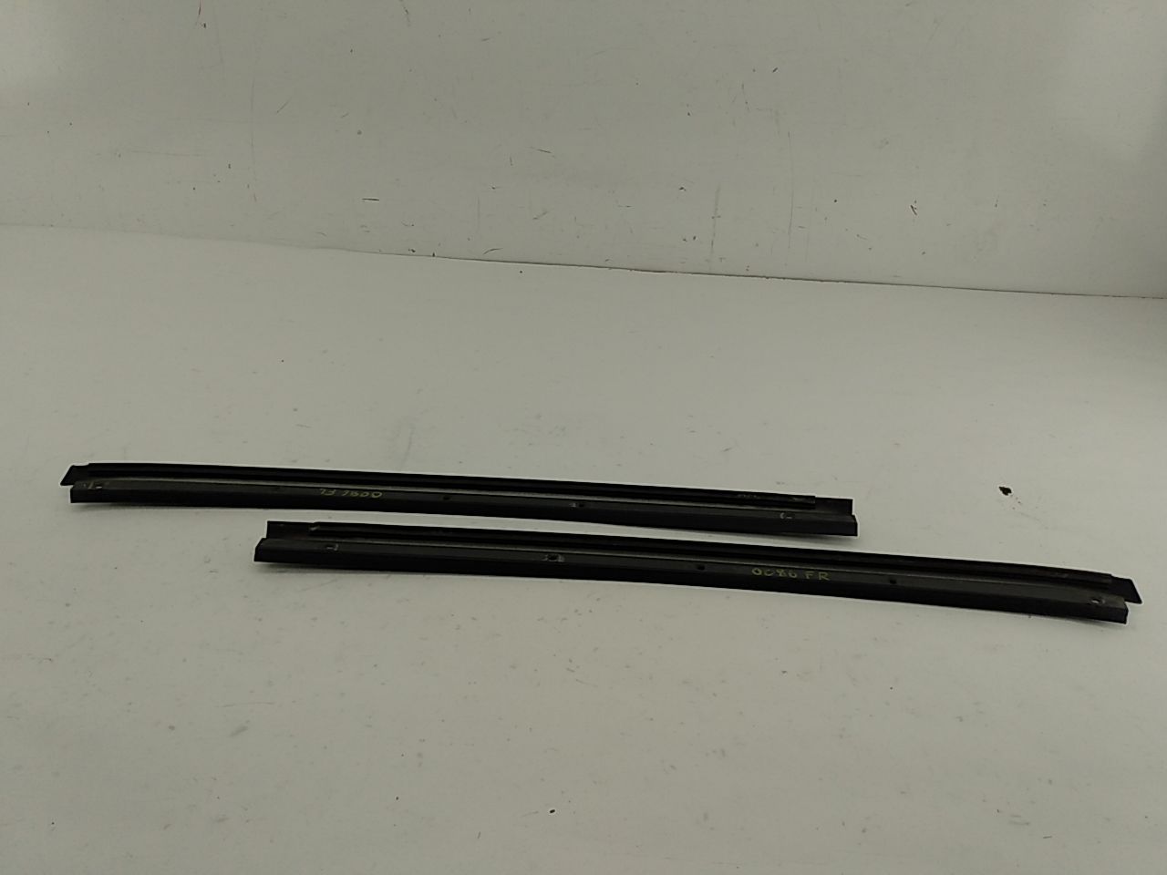 Saab 9-5 Pair Of Front Windshield Trim