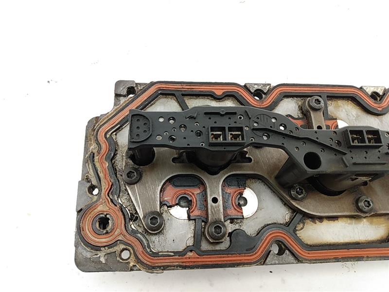 GMC Sierra 1500 Vally Cover AFM/DOD Solenoid Plate