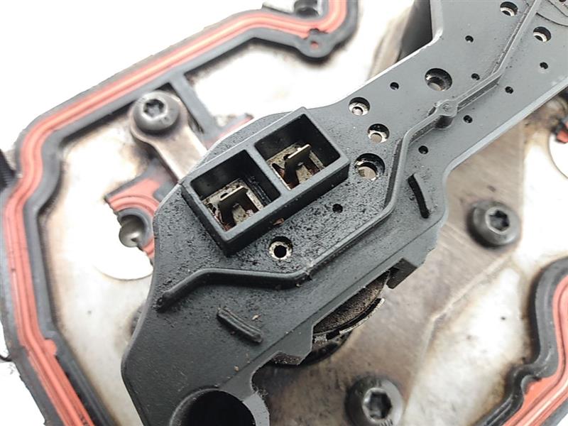 GMC Sierra 1500 Vally Cover AFM/DOD Solenoid Plate