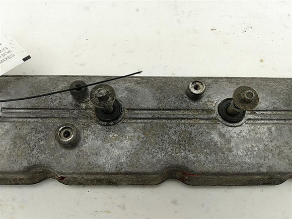 GMC Sierra 1500 Front Left Valve Cover