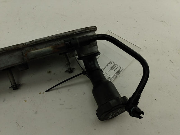 GMC Sierra 1500 Front Right Valve Cover