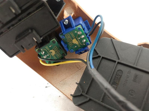 Maserati Quattroporte Front Right Seat Control Switches