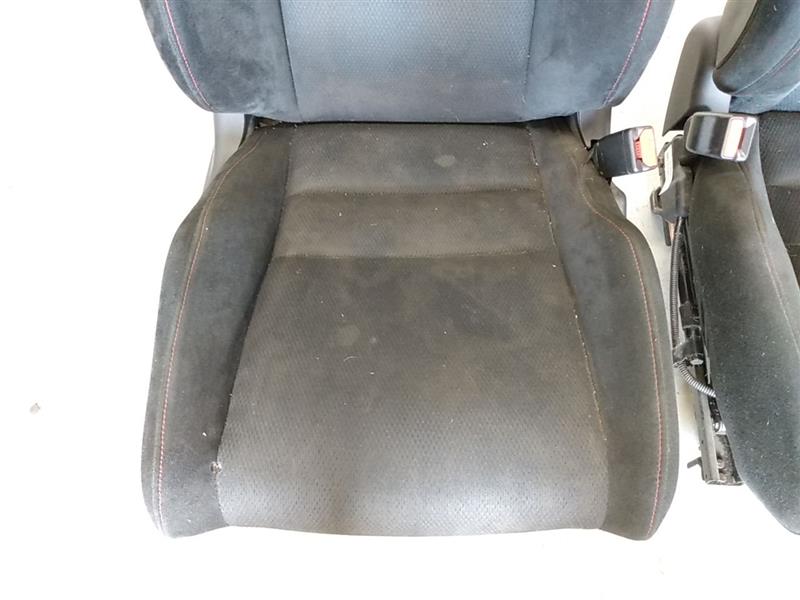 Honda Civic Pair Of Front Seats