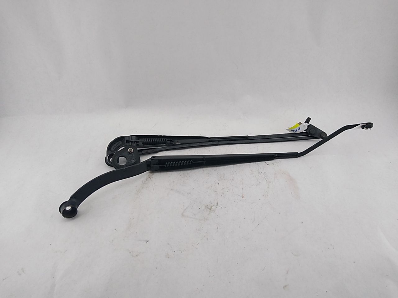 Maserati Quattroporte Pair Of Front Windshield Wiper Arms - 0