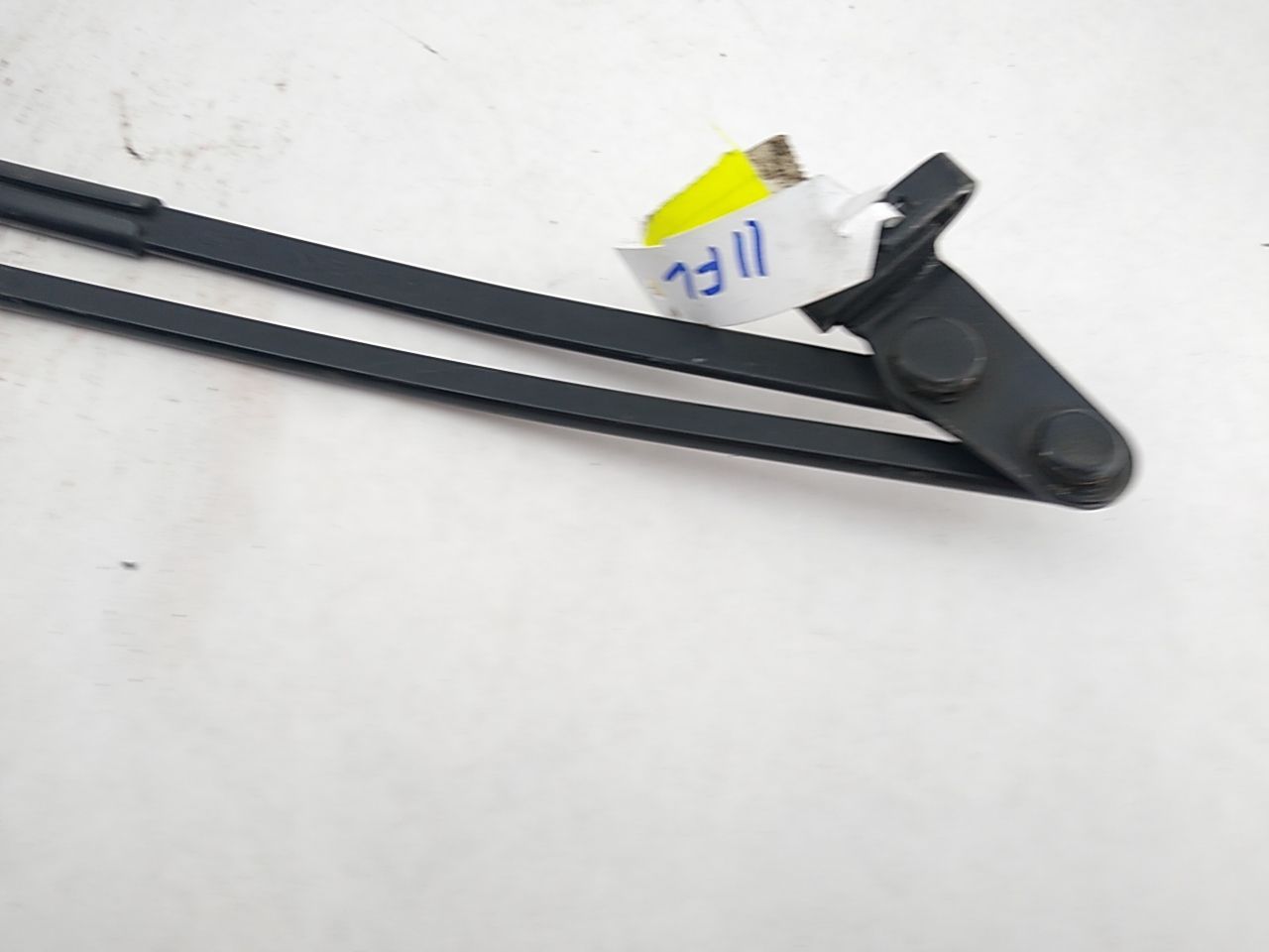 Maserati Quattroporte Pair Of Front Windshield Wiper Arms