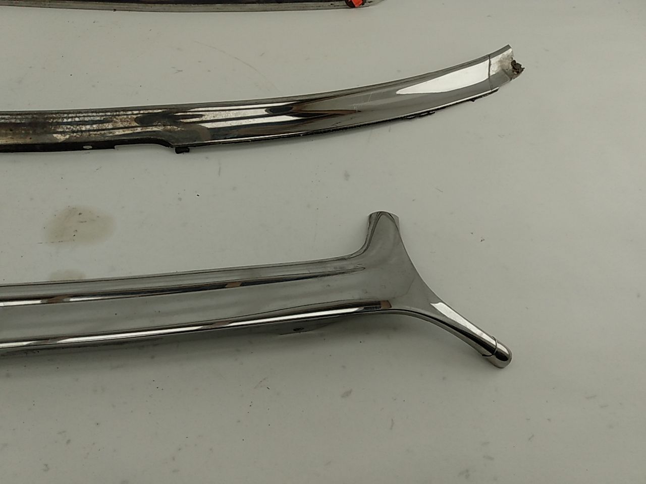 Jaguar XJS *** AS IS *** Windshield Trim Moulding Set