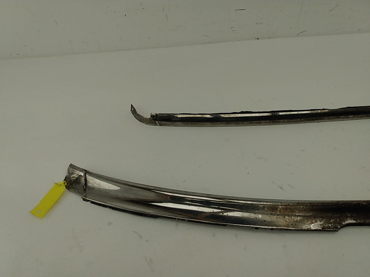 Jaguar XJS *** AS IS *** Windshield Trim Moulding Set