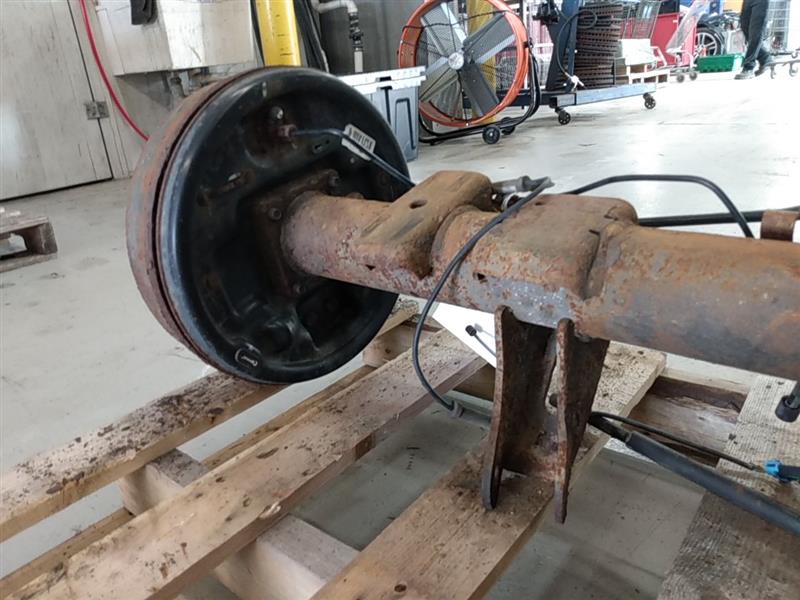 GMC Sierra 1500 Rear Loaded Beam Axle