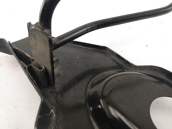 Saturn Sky Front Left Fender Inner Support Bracket