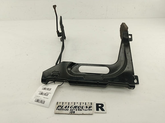 Saturn Sky Front Right Fender Inner Support Bracket