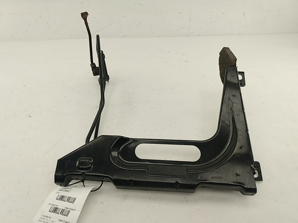 Saturn Sky Front Right Fender Inner Support Bracket