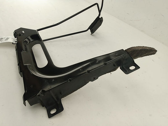 Saturn Sky Front Right Fender Inner Support Bracket