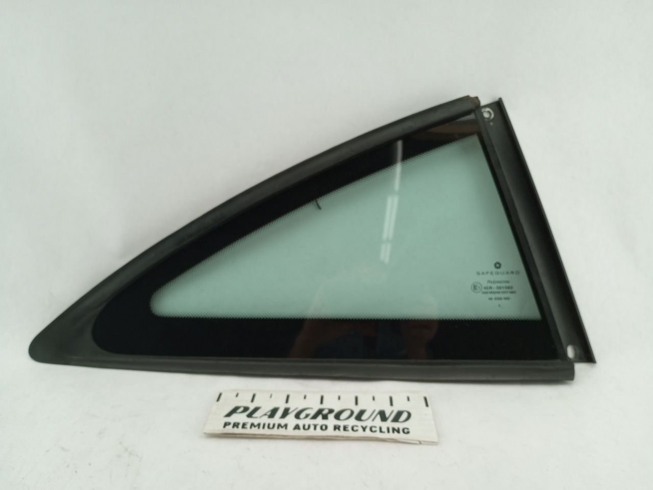 Chrysler Crossfire Rear Right Quarter Glass