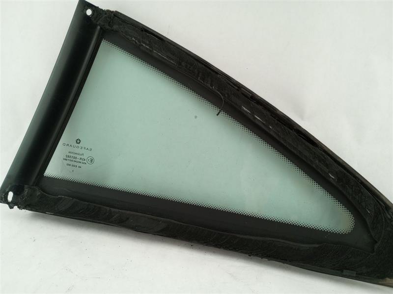 Chrysler Crossfire Rear Right Quarter Glass