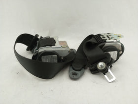 Chrysler Crossfire Pair Of Front Seat Belt Retractors - 0