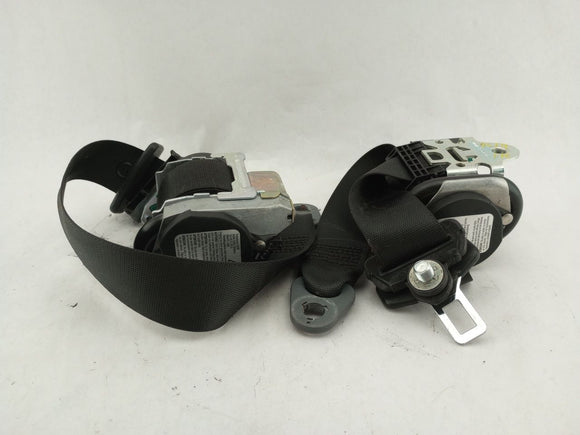 Chrysler Crossfire Pair Of Front Seat Belt Retractors