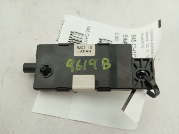 Chrysler Crossfire Antenna Amplifier