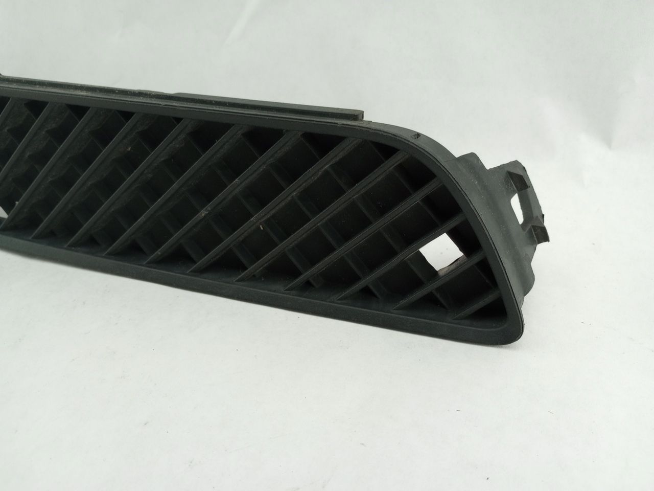 Chrysler Crossfire Pair Of Lower Front Bumper Grille