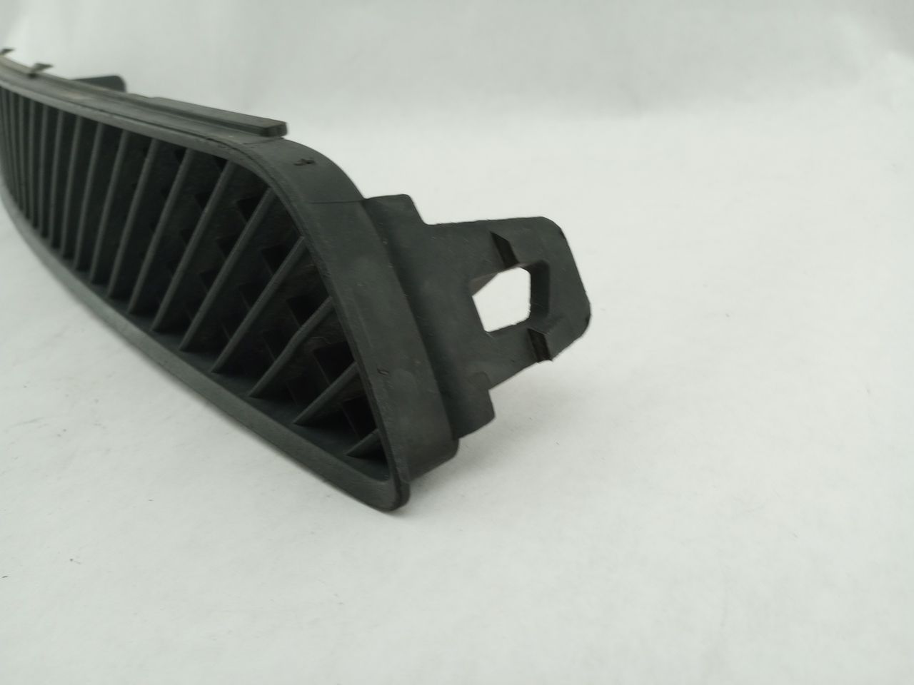 Chrysler Crossfire Pair Of Lower Front Bumper Grille