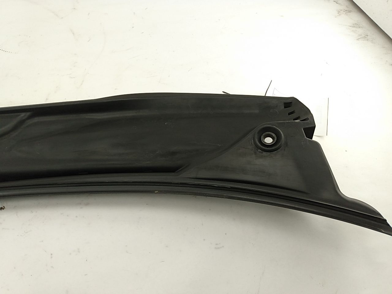 Mercedes SLK350 Windshield Cowl