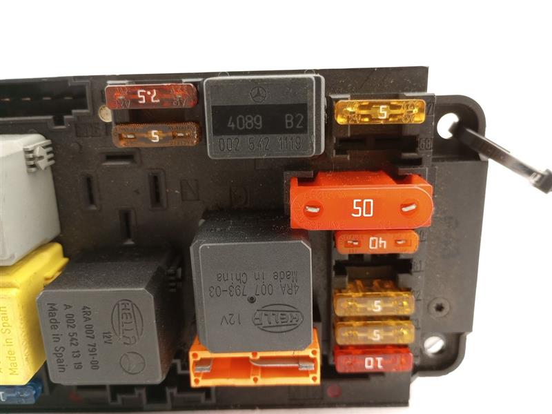 Mercedes SLK350 Fuse Block And SAM Control Module