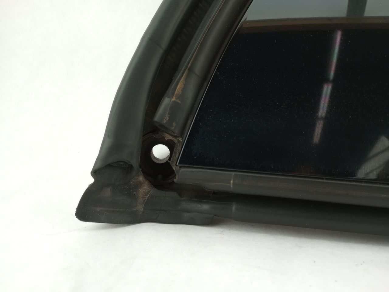 Mercedes SLK350 Exterior Left C Pillar