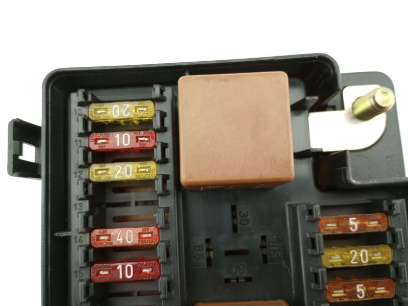 Jaguar XK8 Rear In-trunk Fuse Relay Box