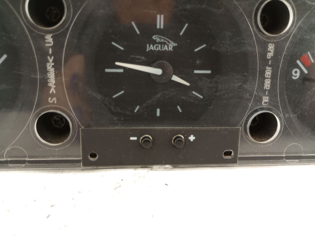 Jaguar XK8 Instrument Cluster Temp Time and Volts