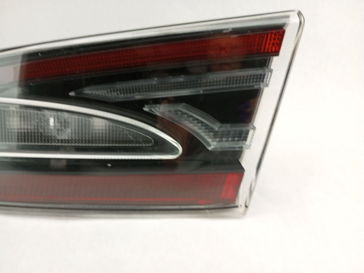 Tesla Model S Rear Right Tailgate Tail Lamp