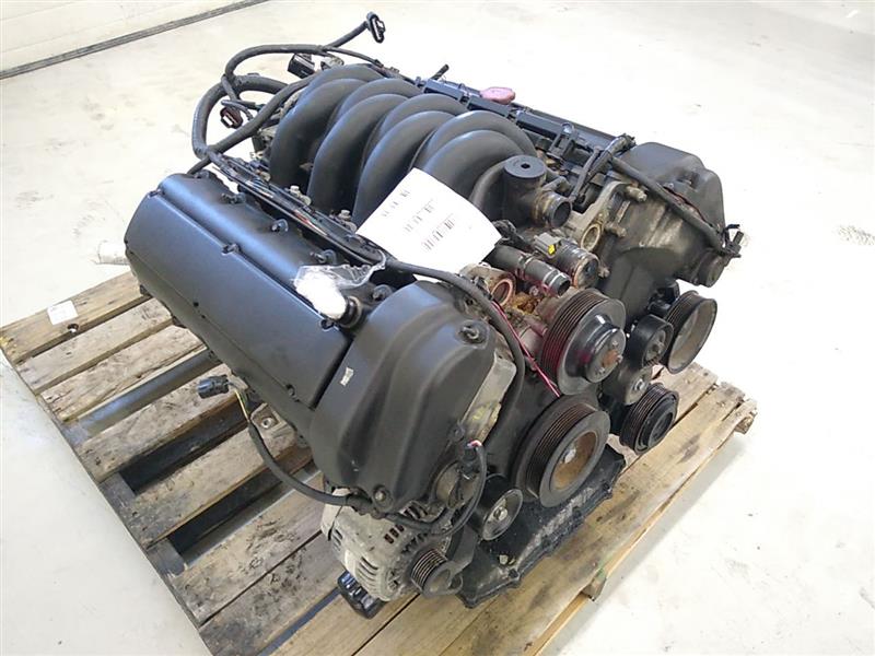 Jaguar XK8 Engine Assembly With Accessories