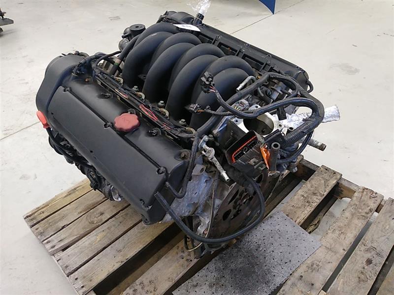 Jaguar XK8 Engine Assembly With Accessories