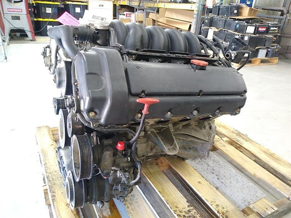 Jaguar XK8 Engine Assembly With Accessories