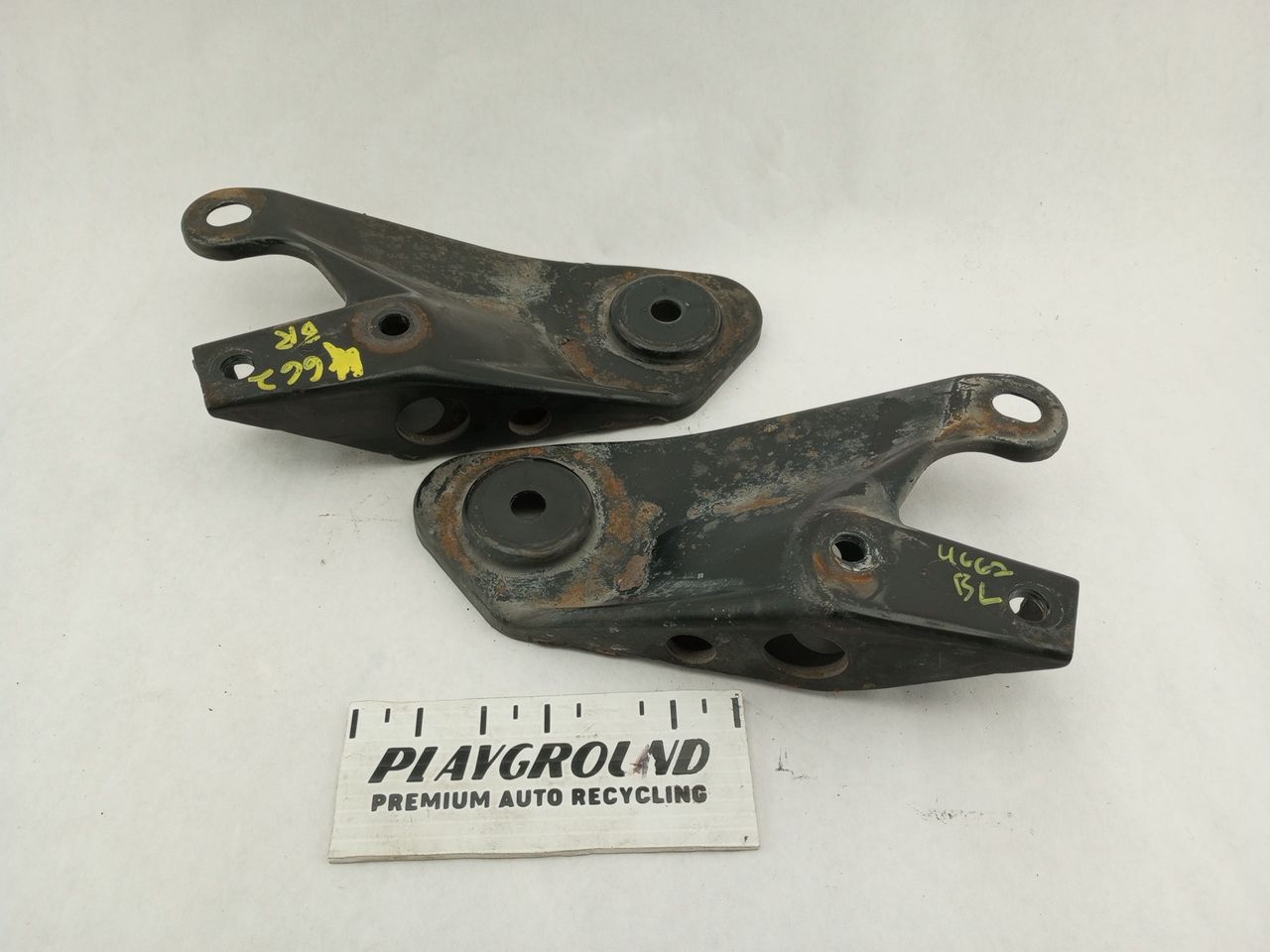 Jaguar XK8 Back Right & Left Subframe Mounting Bracket