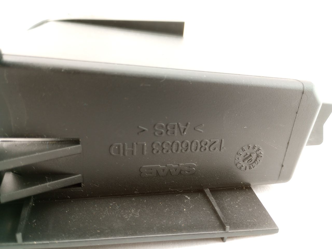Saab 9-3 Center Console Ash Tray | Playground PAR